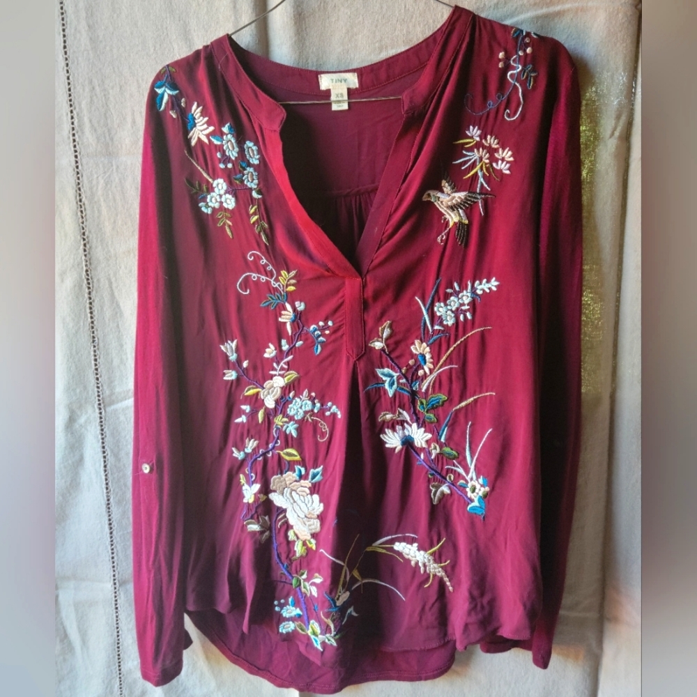 Anthropologie Tiny Maroon Chinoiserie Embroidered Top (XS)